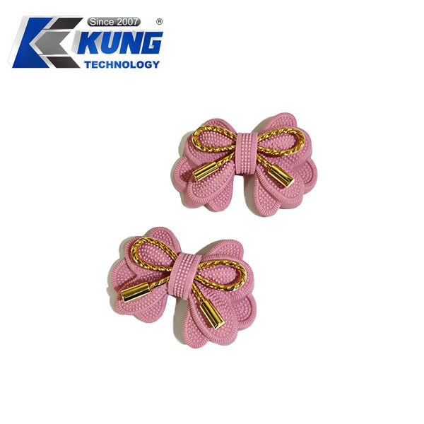 Heart Print Plastic Shoe Bow Ornament with Customized Colors and Durable Print for Fashion Footwear