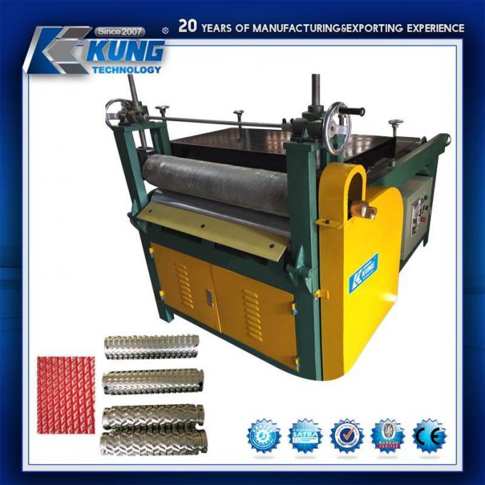 Computerized Practical EVA Embossing Machine , Multifunctional Pattern Making Machine 1